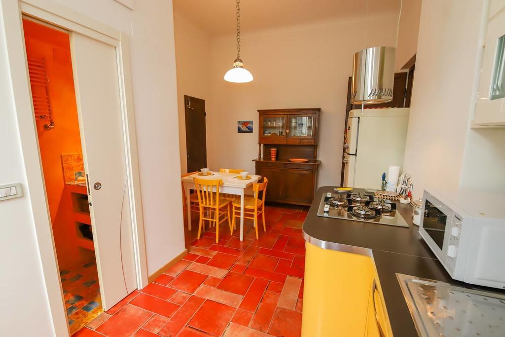 Altido Apt For 3 With Rooftop Balcony And Lovely Cityview Генуя Экстерьер фото