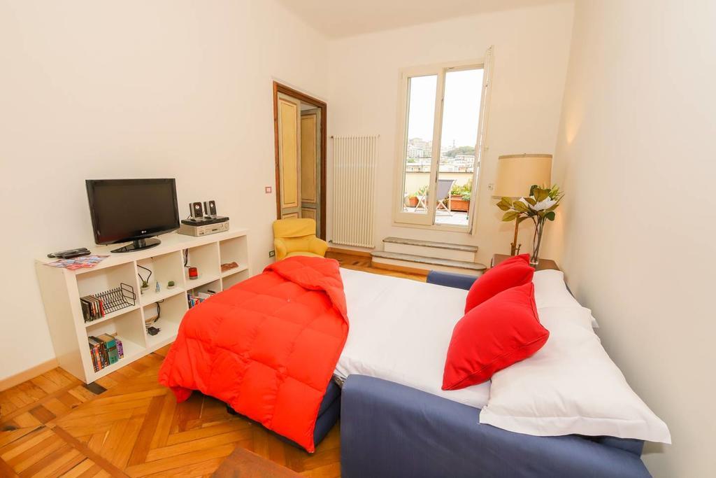Altido Apt For 3 With Rooftop Balcony And Lovely Cityview Генуя Экстерьер фото