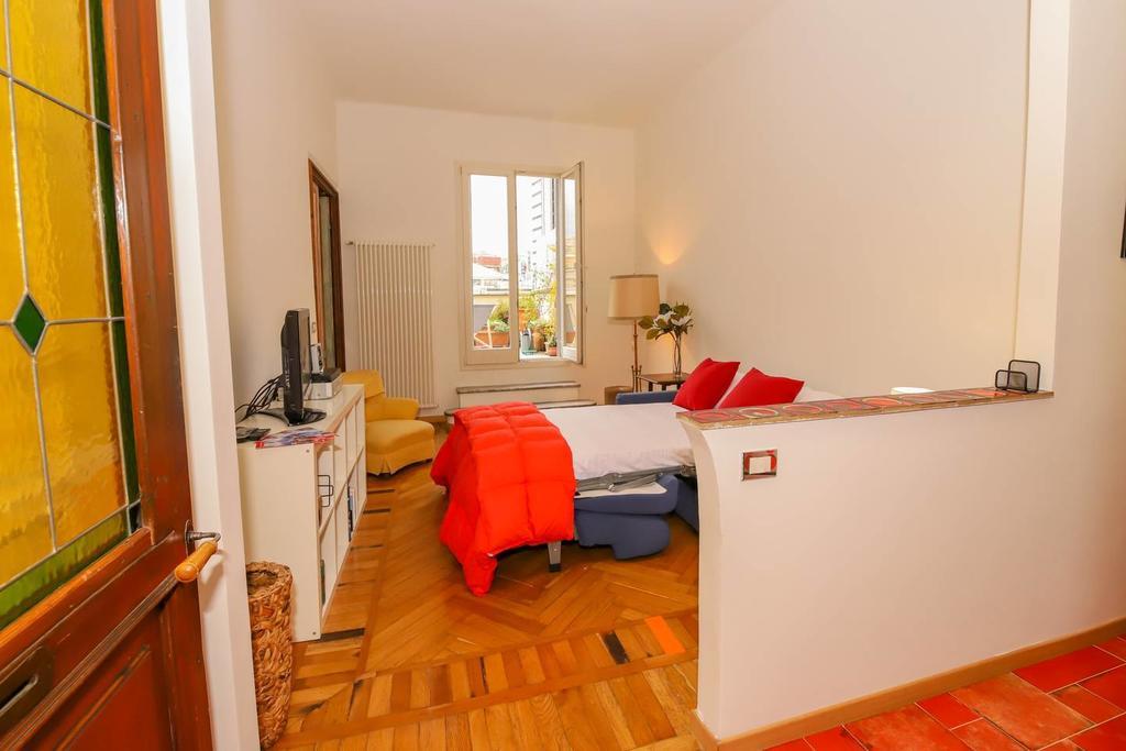 Altido Apt For 3 With Rooftop Balcony And Lovely Cityview Генуя Экстерьер фото